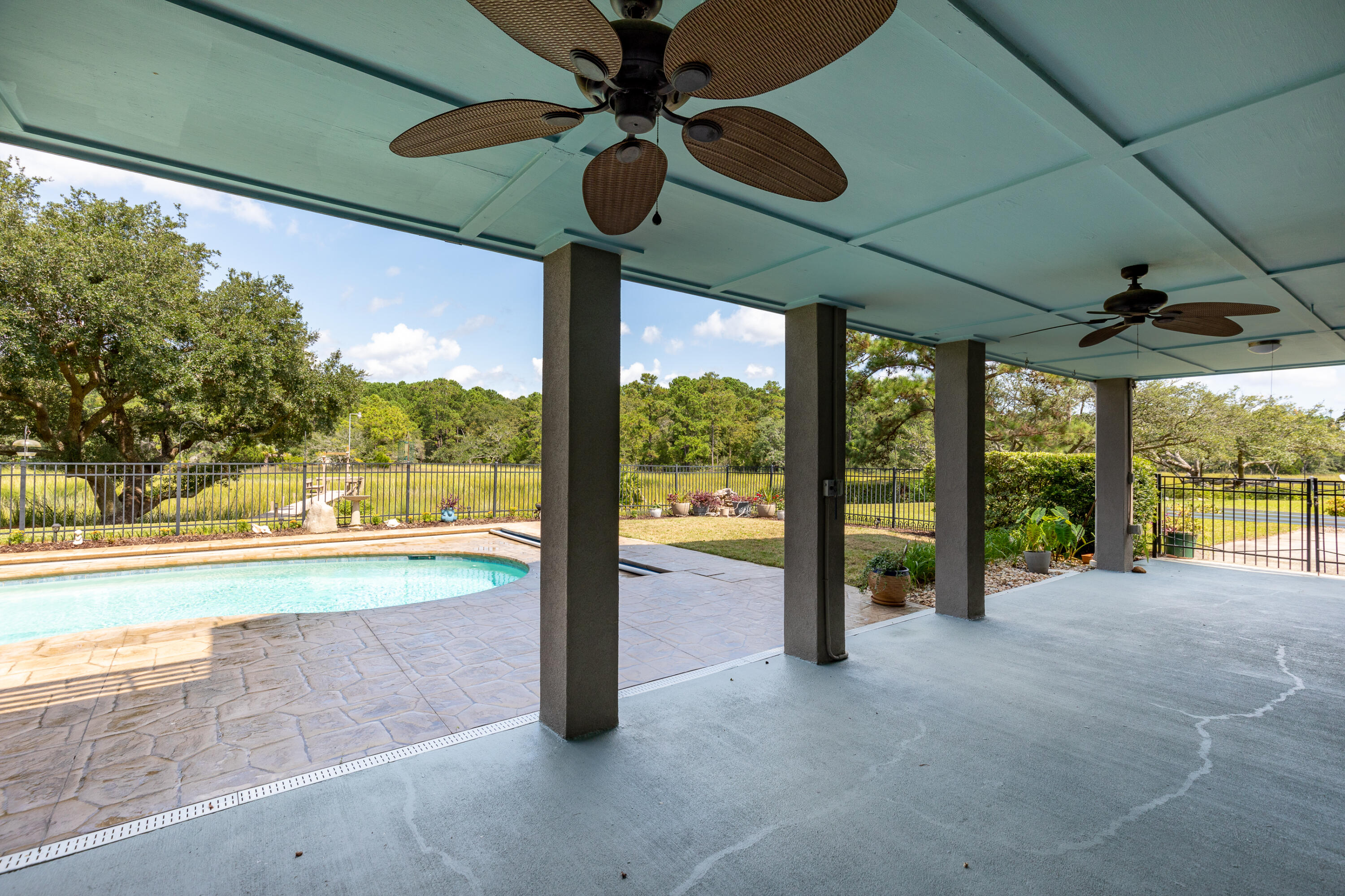 313 Jamesbury Road Charleston, SC 29492 - Photo 29 of 46 Covered patio off the pool
