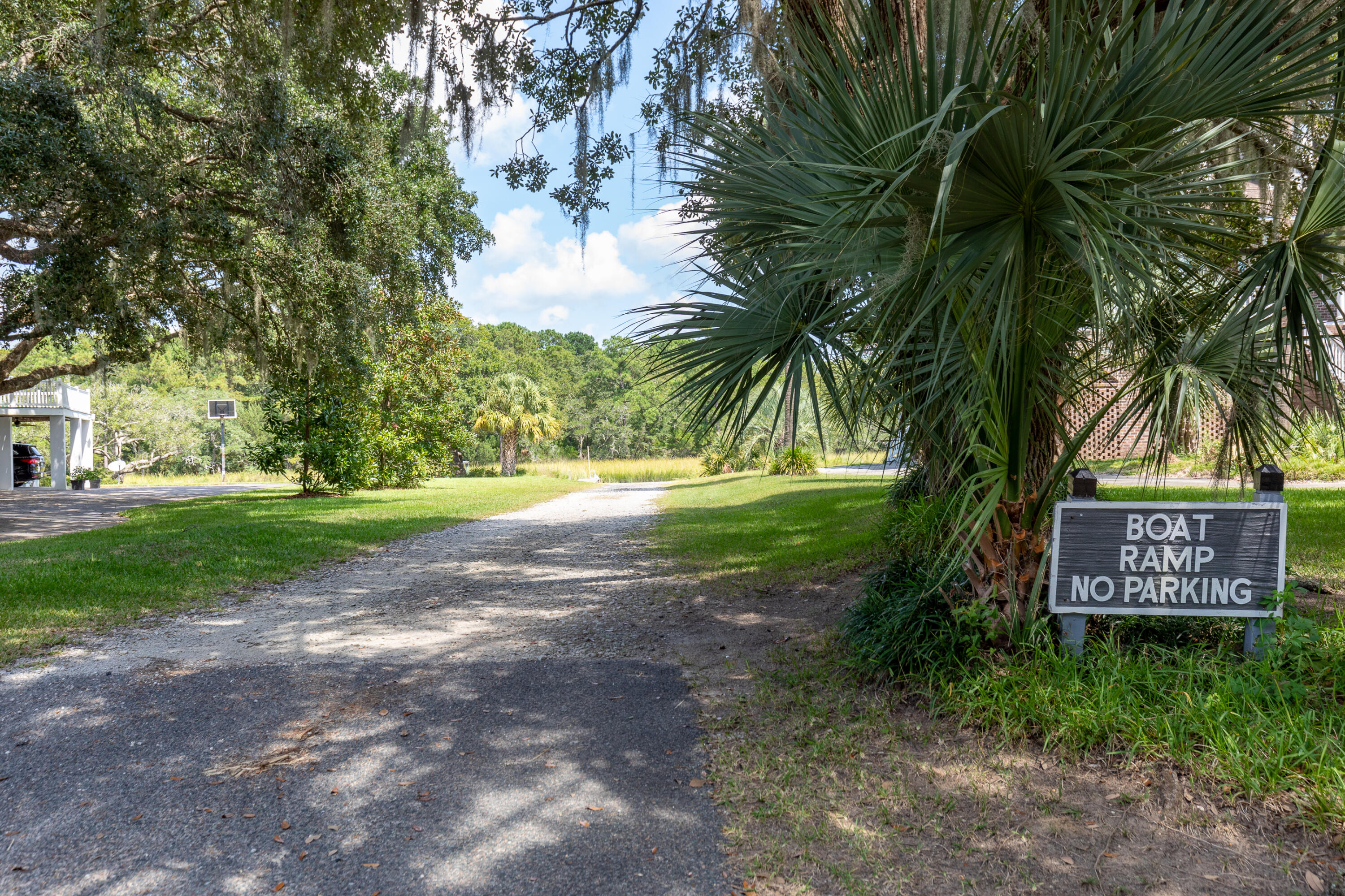 313 Jamesbury Road Charleston, SC 29492 - Photo 41 of 46 Community boat landing two doors down