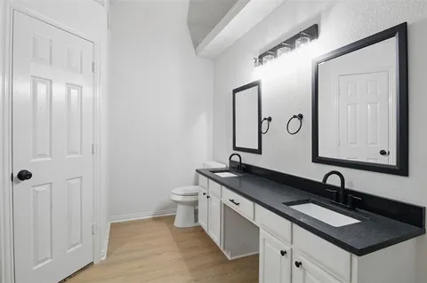 $389,900 | 5147 Ivycrest Trail, Arlington, TX 76017