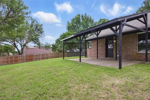 $389,900 | 5147 Ivycrest Trail, Arlington, TX 76017