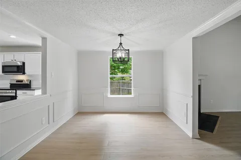 $389,900 | 5147 Ivycrest Trail, Arlington, TX 76017