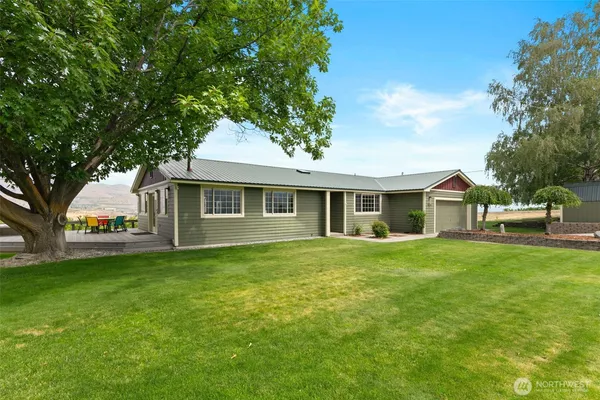 $868,000 | 820 Summit Boulevard, Manson, WA 98831