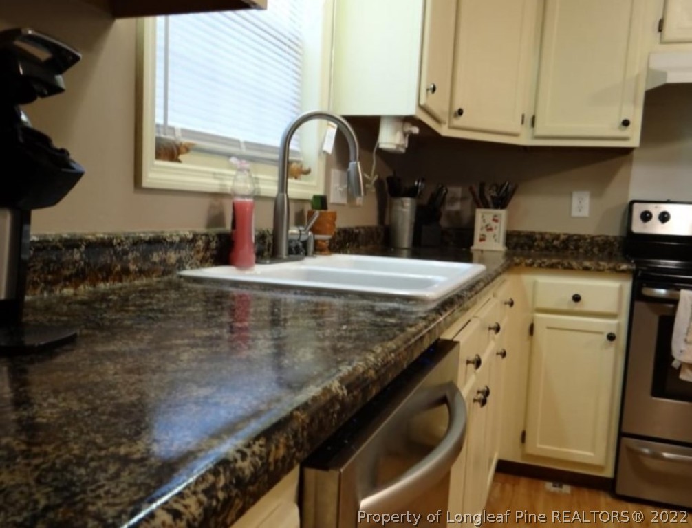 3922 Harden Road Hope Mills, NC 28348 - Photo 5 of 8 Gallery Image 5