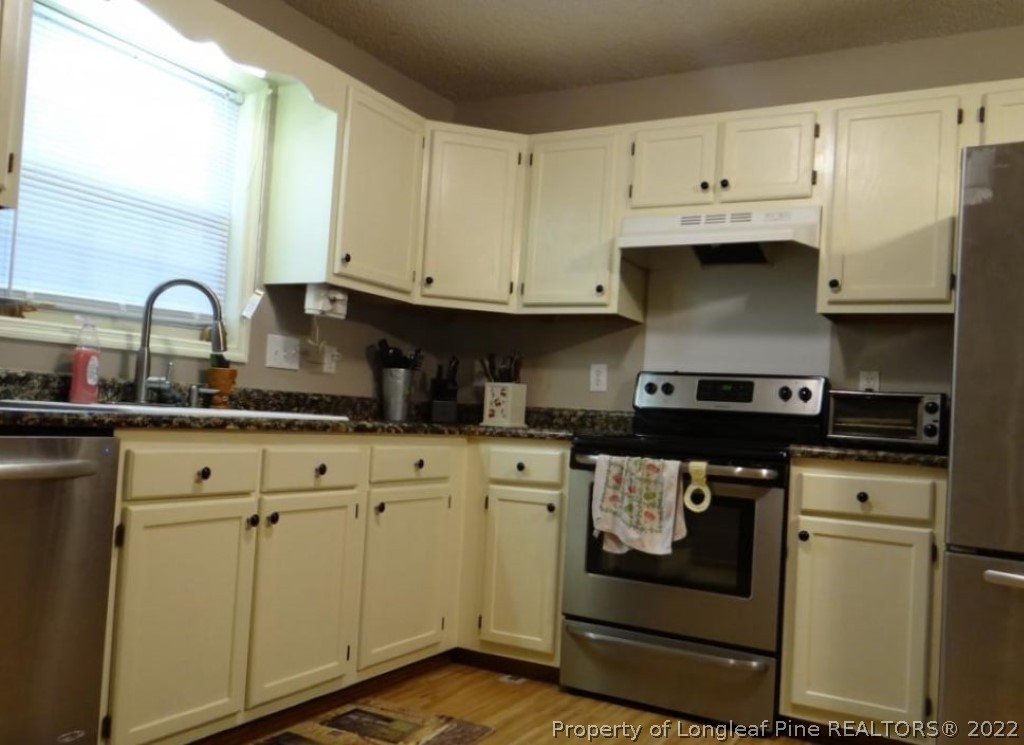3922 Harden Road Hope Mills, NC 28348 - Photo 6 of 8 Gallery Image 6