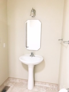 16456 Conestoga Road Hidden Valley Lake, CA 95467 - Photo 23 of 35 Hall bath