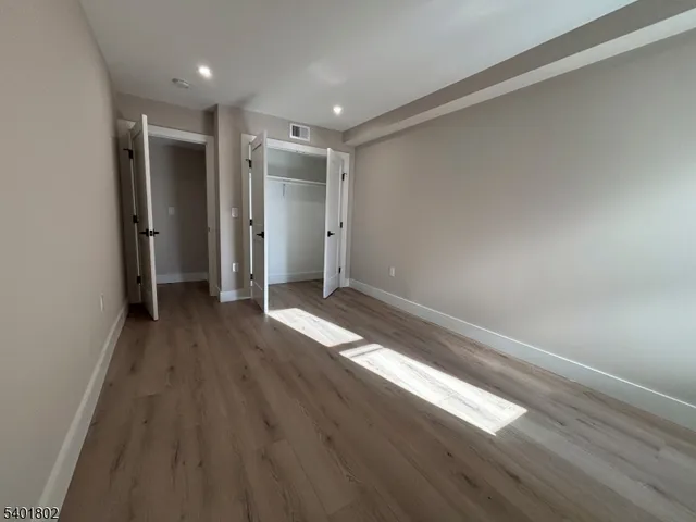 $2,595 | 136 Elm Street, Unit 202, Newark, NJ 07105