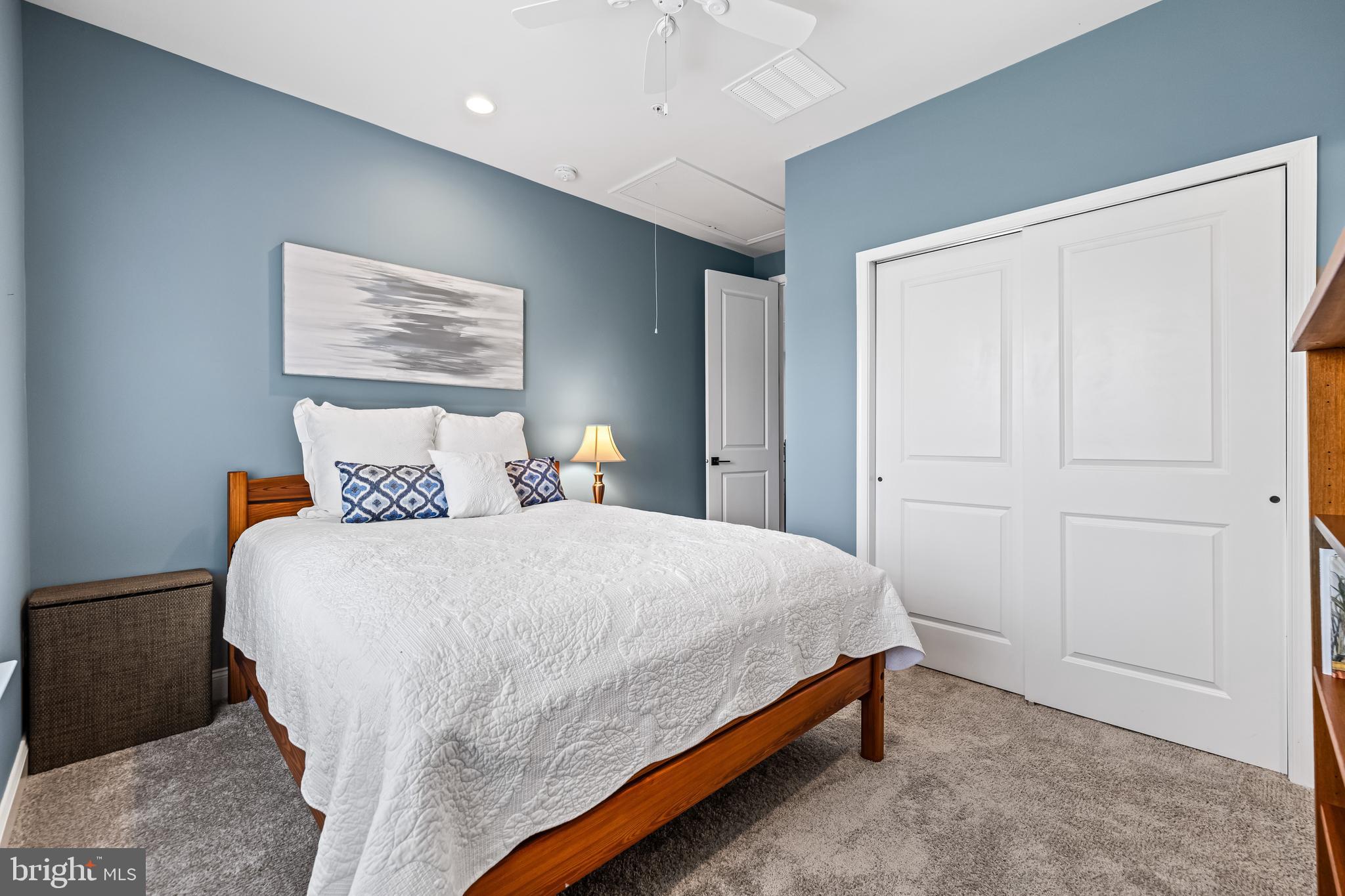 14309 Oak Meadow Road Baldwin, MD 21013 - Photo 52 of 102 a bedroom with a bed and cabinet