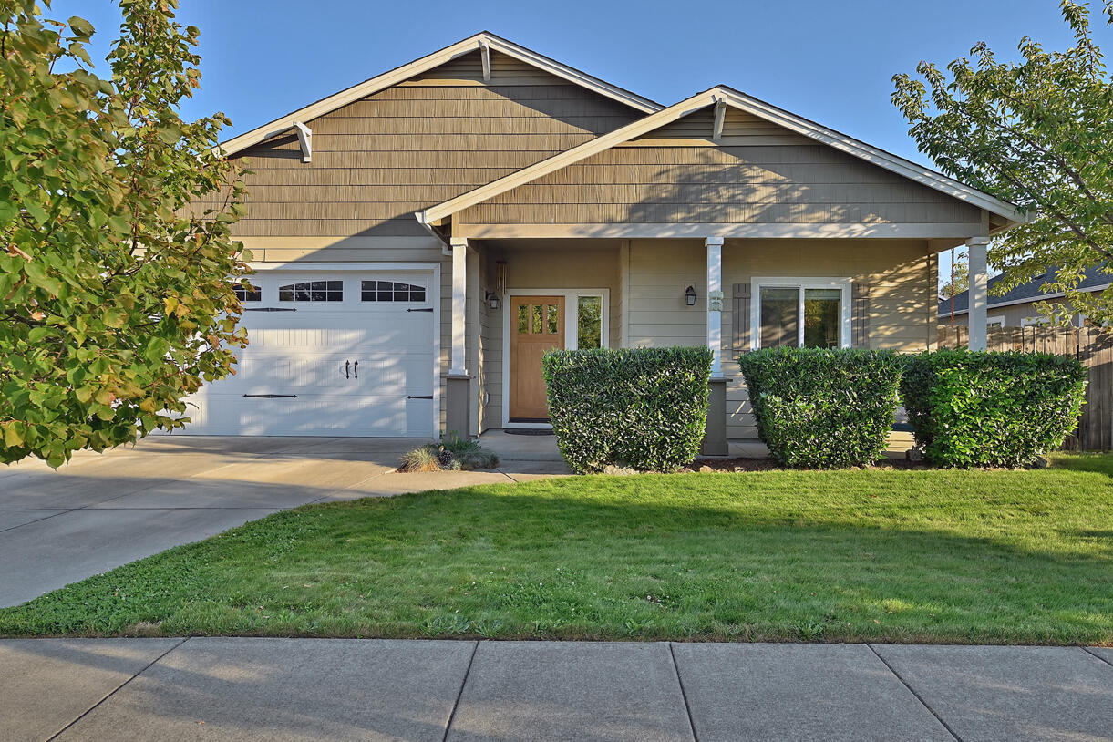 3625 Hilsinger Road Phoenix, OR 97535 - Photo 1 of 26 DSC_0618