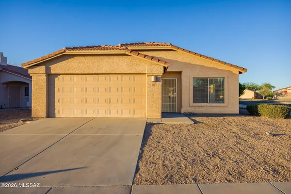 $1,875 | 6558 West Hassayampa Place, Tucson, AZ 85743