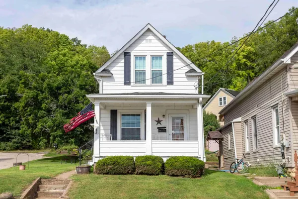 $155,000 | 1499 Prescott Street, Dubuque, IA 52001