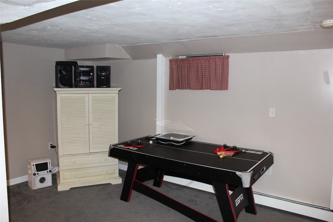 47 Crocus Street Warwick, RI 02886 - Photo 16 of 21 Gallery Image 16