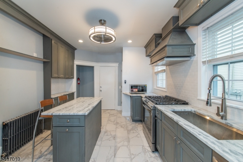 14 Grove Terrace Montclair, NJ 07042 - Photo 26 of 37