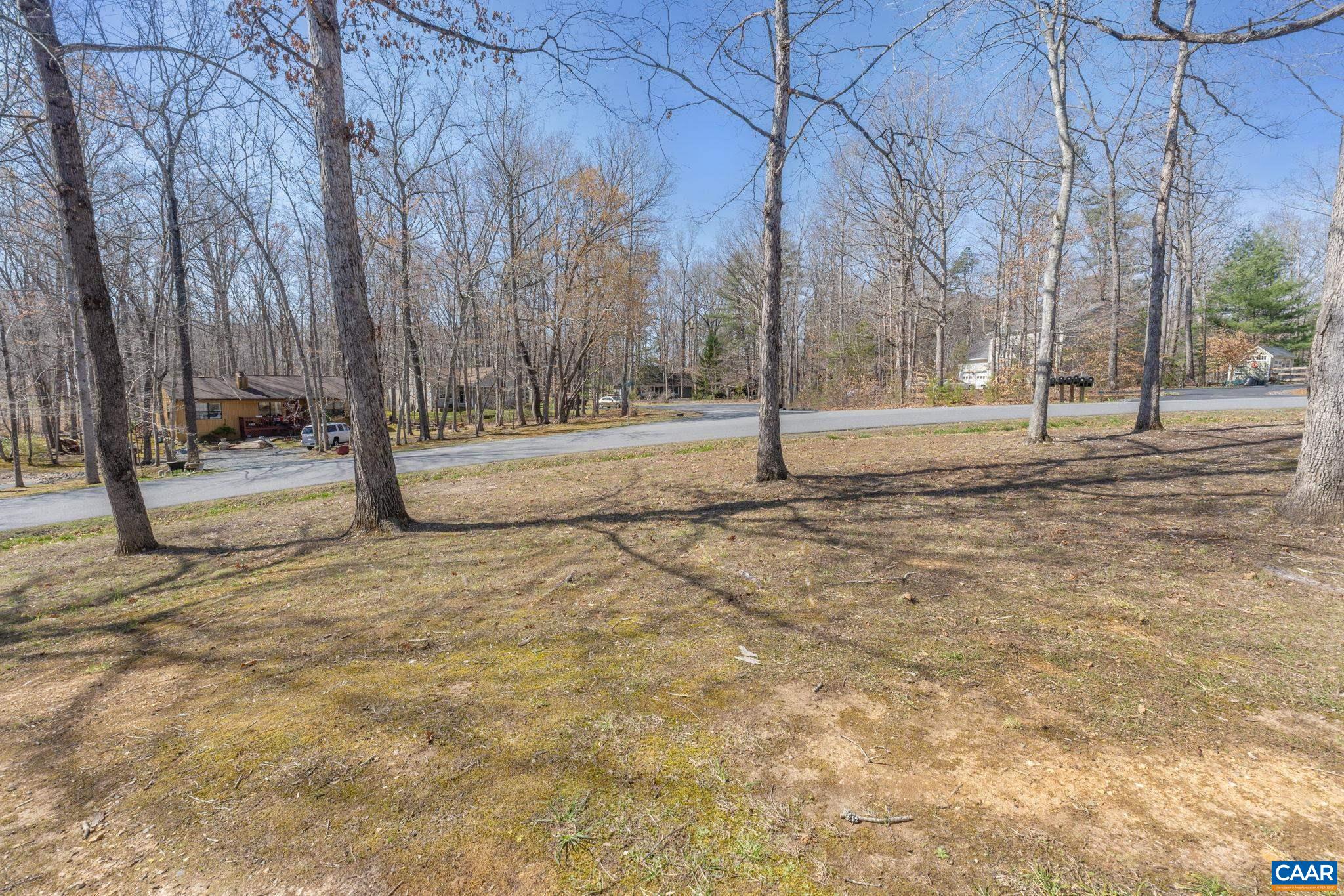 70 Riverside Drive Palmyra, VA 22963 - Photo 29 of 31 Large level yard