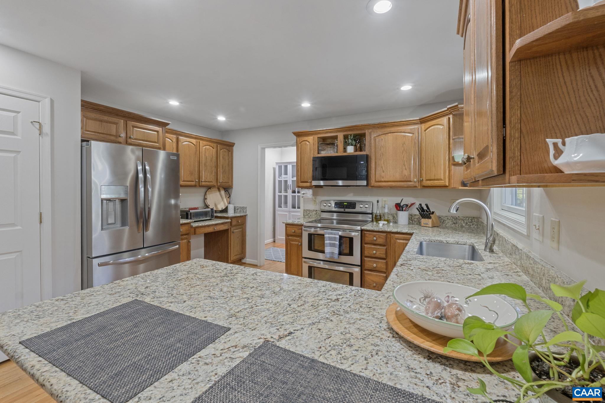 70 Riverside Drive Palmyra, VA 22963 - Photo 10 of 31 Updated appliances!