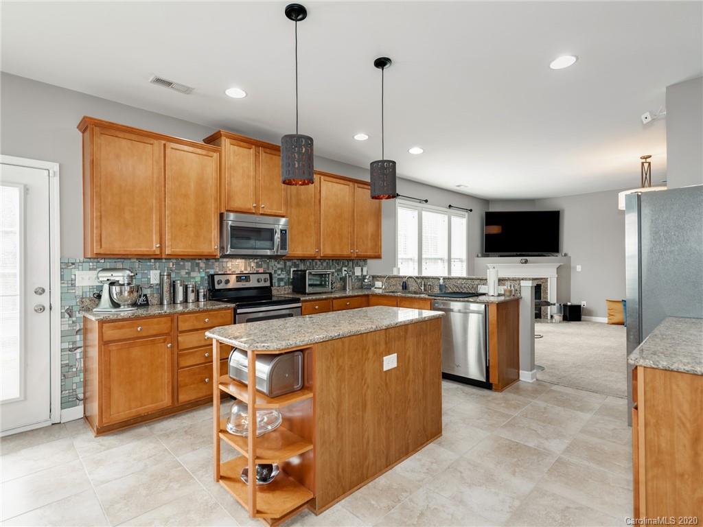 11028 Greenhead View Road Charlotte, NC 28262 - Photo 8 of 31 Gallery Image 8