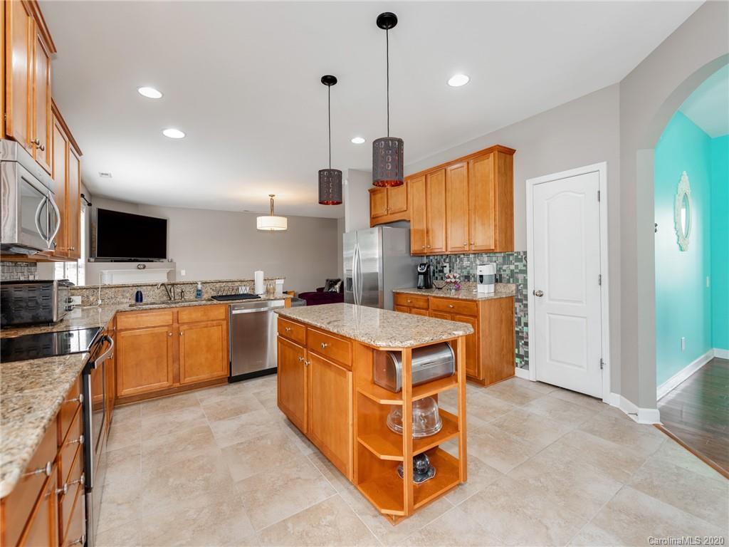 11028 Greenhead View Road Charlotte, NC 28262 - Photo 9 of 31 Gallery Image 9