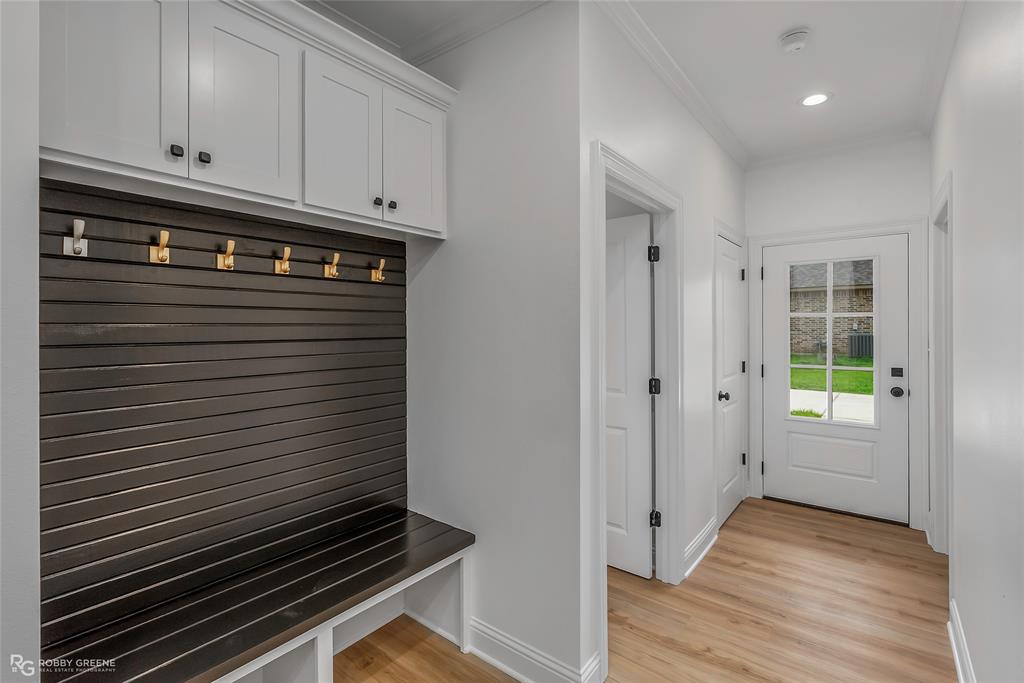 231 Ramsey Road Stonewall, LA 71078 - Photo 18 of 39 a view of kitchen and utility room