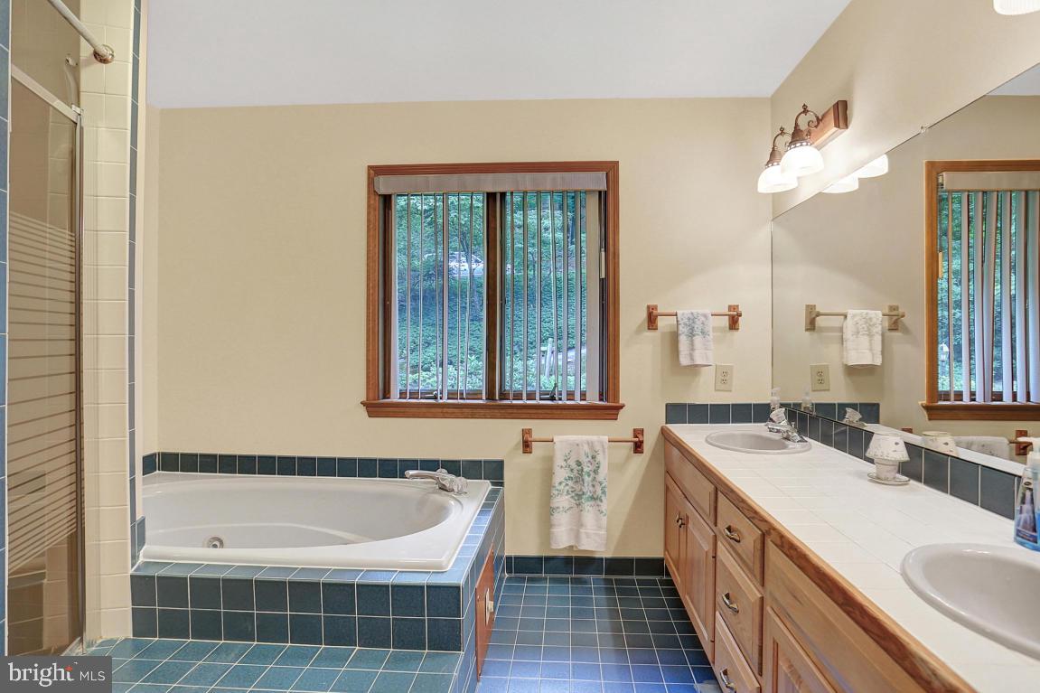 2609 Pennwood Road Lancaster, PA 17601 - Photo 15 of 24 Gallery Image 15