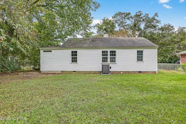 $244,000 | 122 East Bayshore Boulevard, Jacksonville, NC 28540