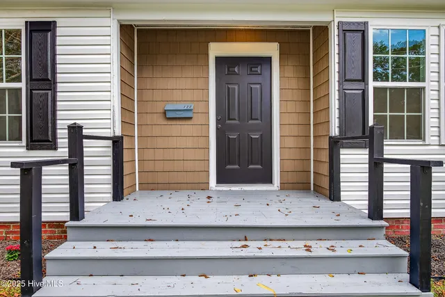 $244,000 | 122 East Bayshore Boulevard, Jacksonville, NC 28540