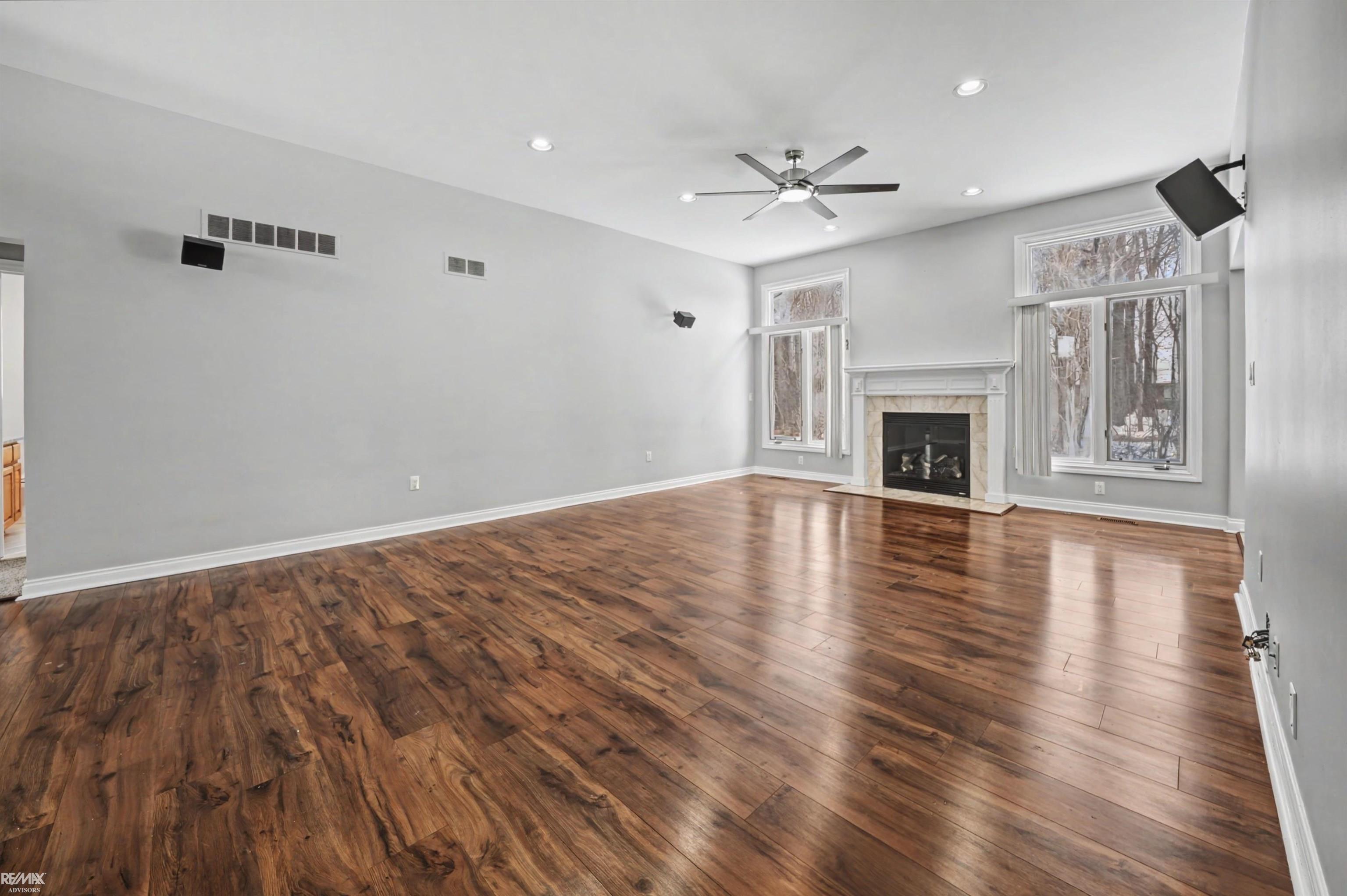 48498 Beacon Square Drive Macomb, MI 48044 - Photo 20 of 68