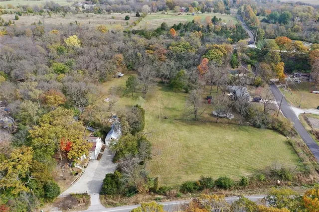 $479,000 | 5825 Noland Road, Kansas City, MO 64133