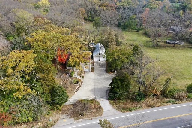 $469,000 | 5825 Noland Road, Kansas City, MO 64133