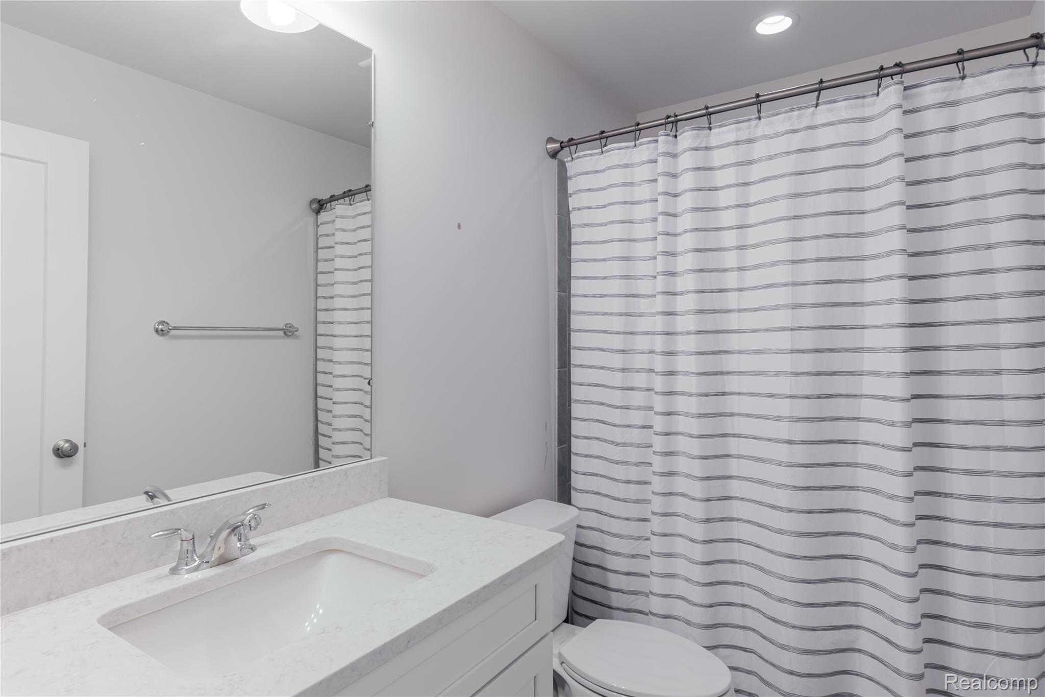 2963 Aughton Road Ann Arbor, MI 48105 - Photo 27 of 46 2963 Aughton-29.jpg