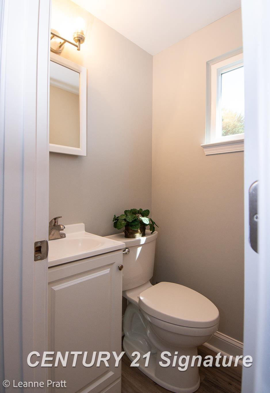 2012 North Nichols Road Flushing, MI 48433 - Photo 14 of 32