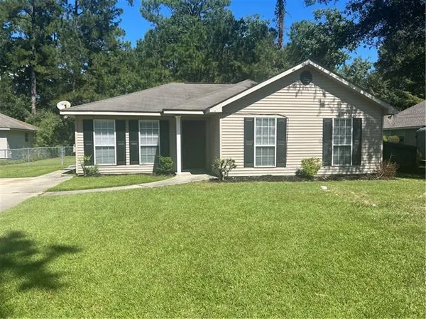 $1,650 | 735 Nancy Street, Mandeville, LA 70448