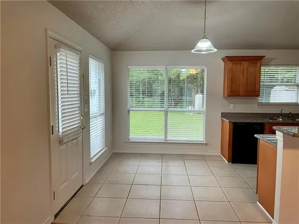 $1,650 | 735 Nancy Street, Mandeville, LA 70448