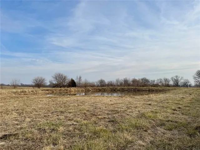 $300,000 | Lot 2 Northwest Plotsky Avenue, Plattsburg, MO 64477