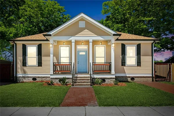 $279,000 | 2208 Marietta Street, Chalmette, LA 70043