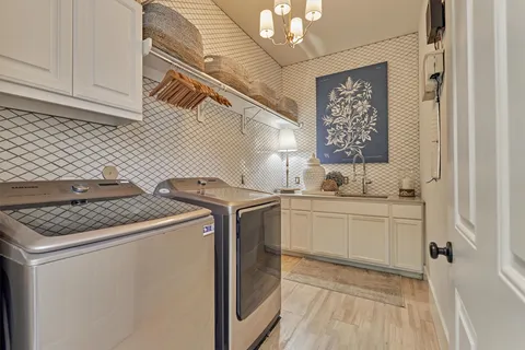 $1,185,000 | 134 Monterrey Bend, Montgomery, TX 77316