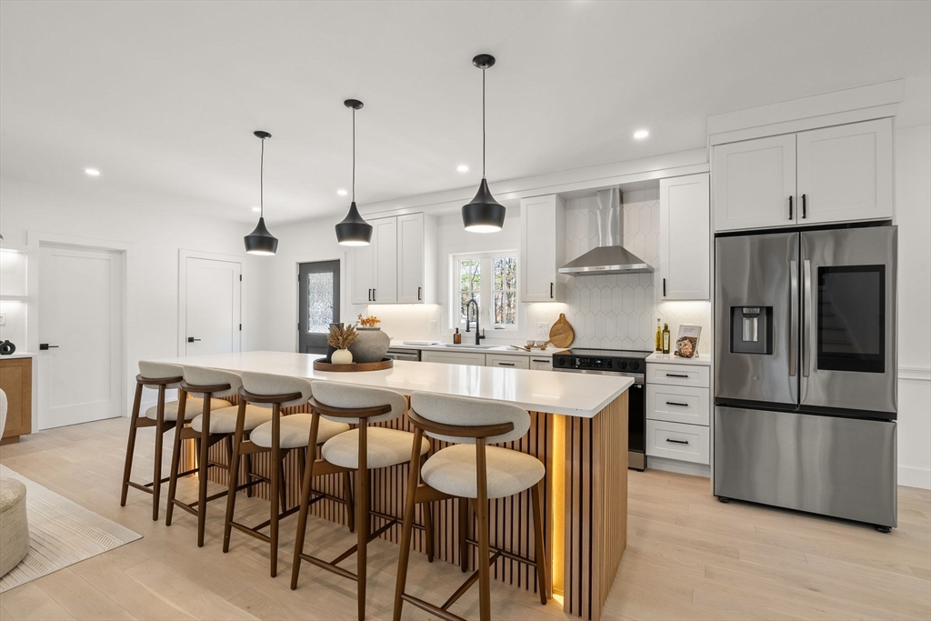 7 Nelson Road Burlington, MA 01803 - Photo 8 of 42 Gallery Image 8