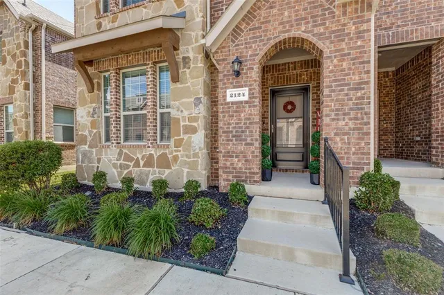 $2,500 | 2124 Steer Creek Place, Mesquite, TX 75149