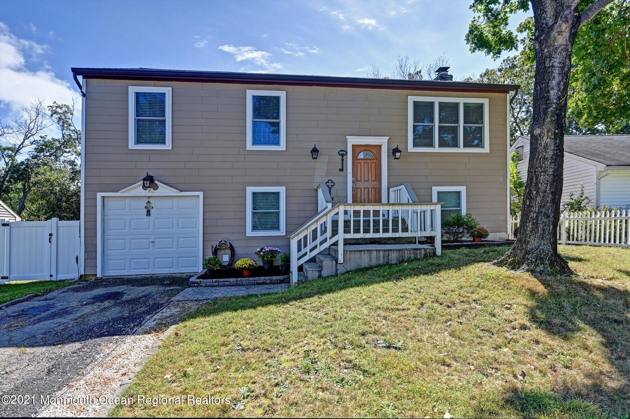 21 Anchor Road Barnegat, NJ 08005 - Photo 1 of 37 01-15518746