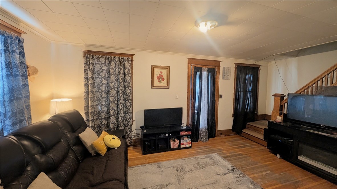 24 Lois Street Rochester, NY 14606 - Photo 5 of 17