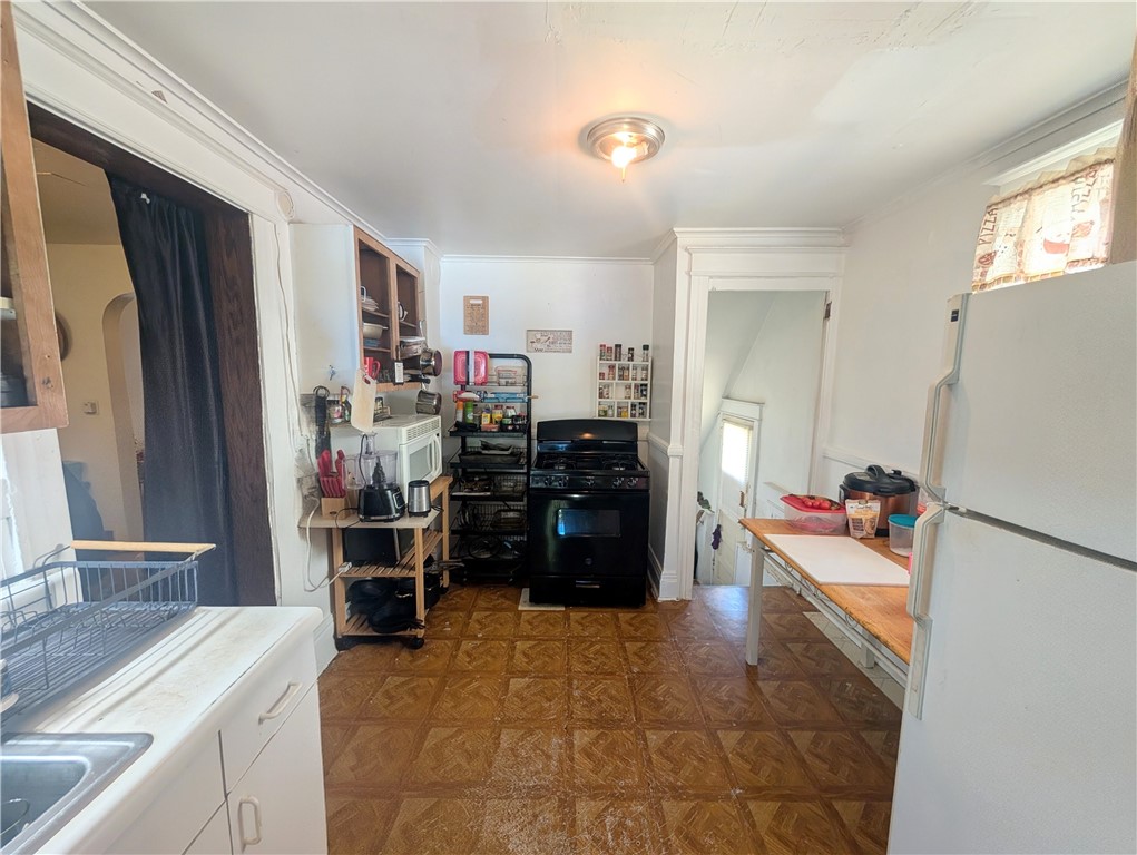 24 Lois Street Rochester, NY 14606 - Photo 6 of 17