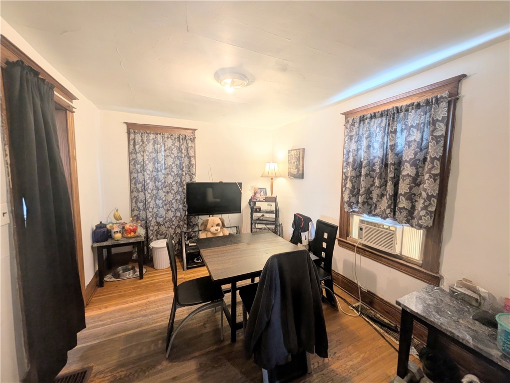 24 Lois Street Rochester, NY 14606 - Photo 8 of 17