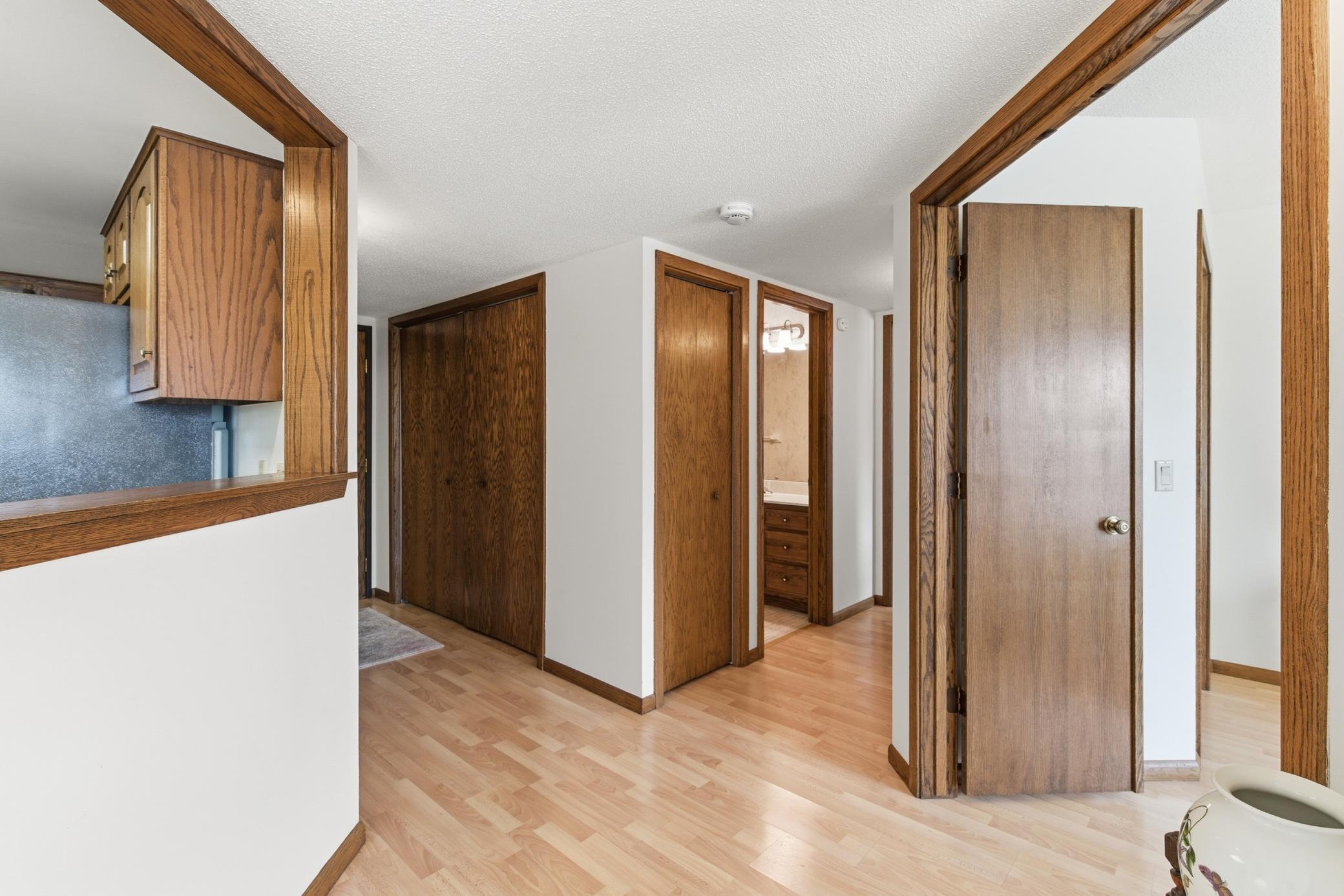 3030 St Albans Mill Road, Unit 213 Minnetonka, MN 55305 - Photo 13 of 35