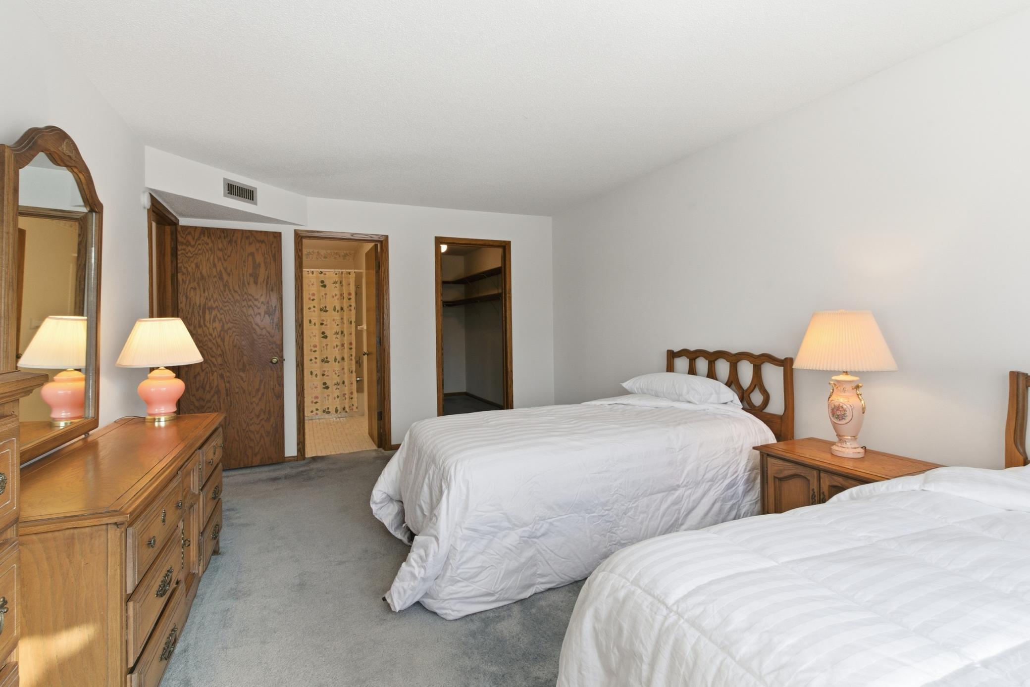 3030 St Albans Mill Road, Unit 213 Minnetonka, MN 55305 - Photo 15 of 35