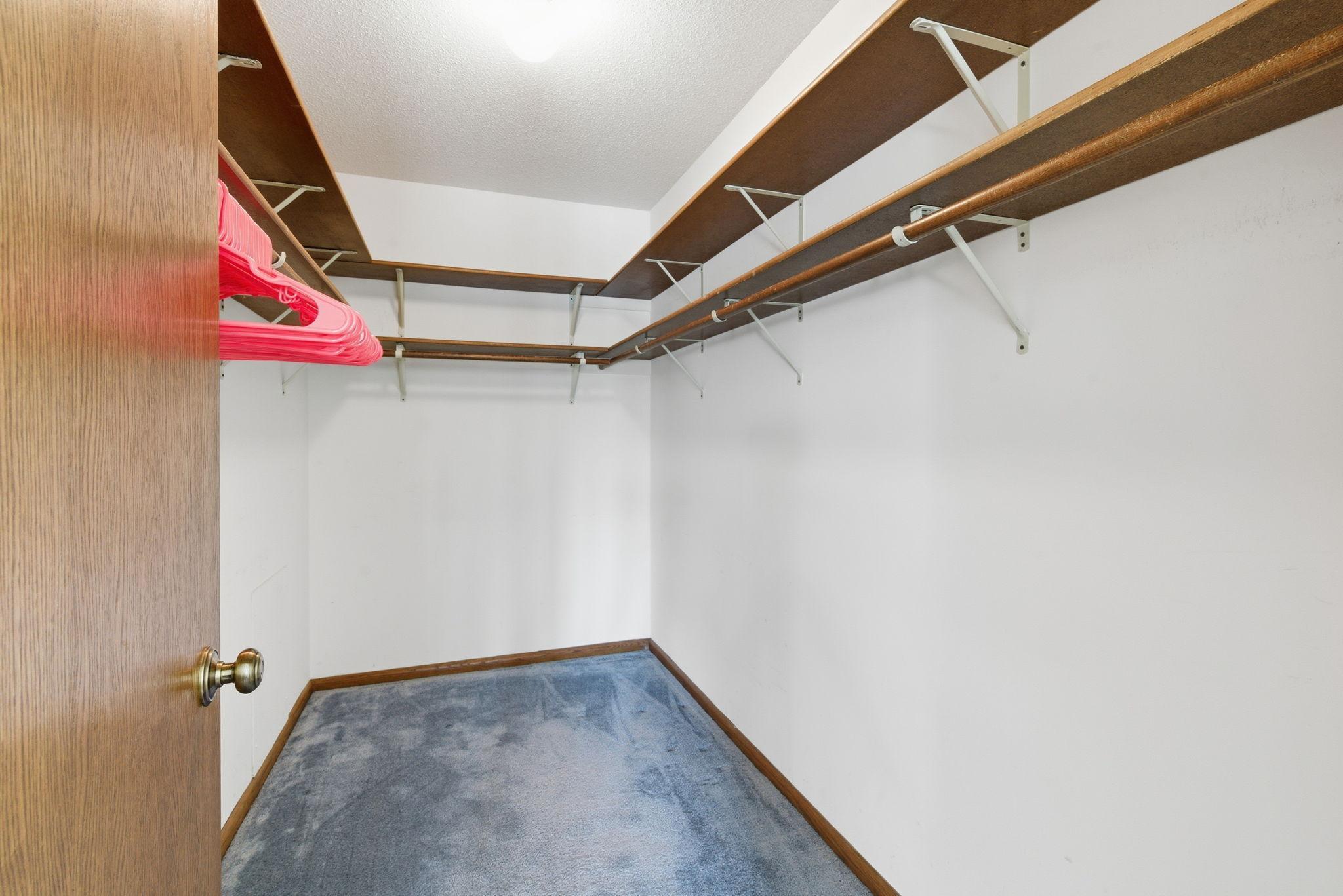 3030 St Albans Mill Road, Unit 213 Minnetonka, MN 55305 - Photo 17 of 35