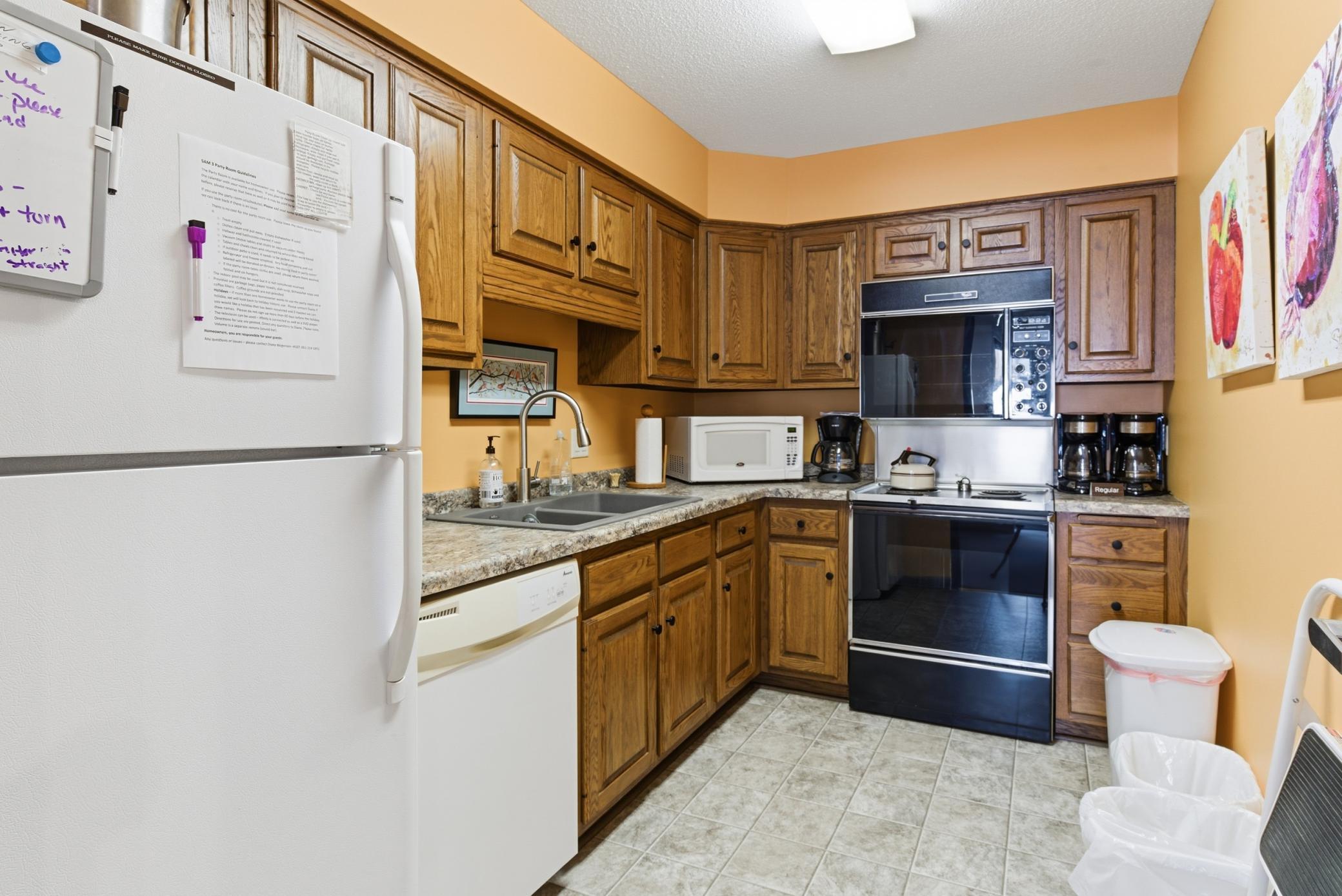 3030 St Albans Mill Road, Unit 213 Minnetonka, MN 55305 - Photo 28 of 35