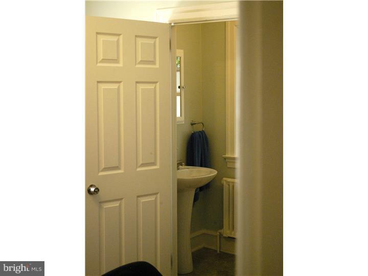 7100 Llanfair Road Upper Darby, PA 19082 - Photo 17 of 20