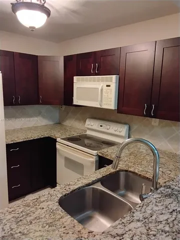 $230,000 | 5835 Washington Street, Unit 49, Hollywood, FL 33023