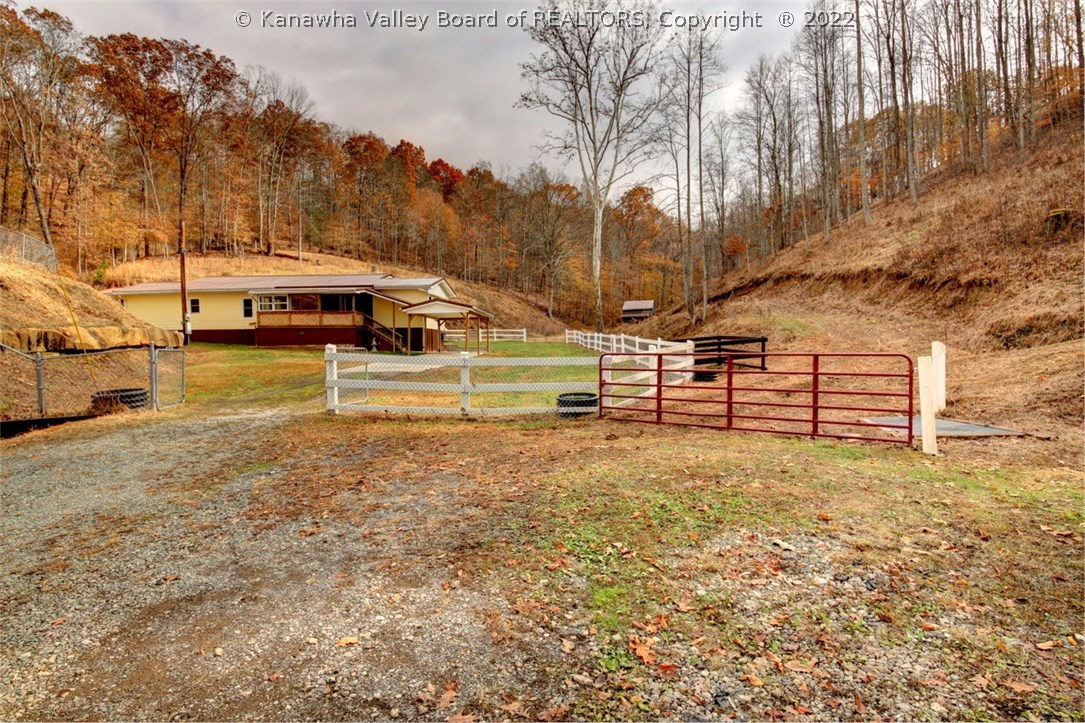 674 Vickers Drive Elkview, WV 25071 - Photo 2 of 30 Gallery Image 2