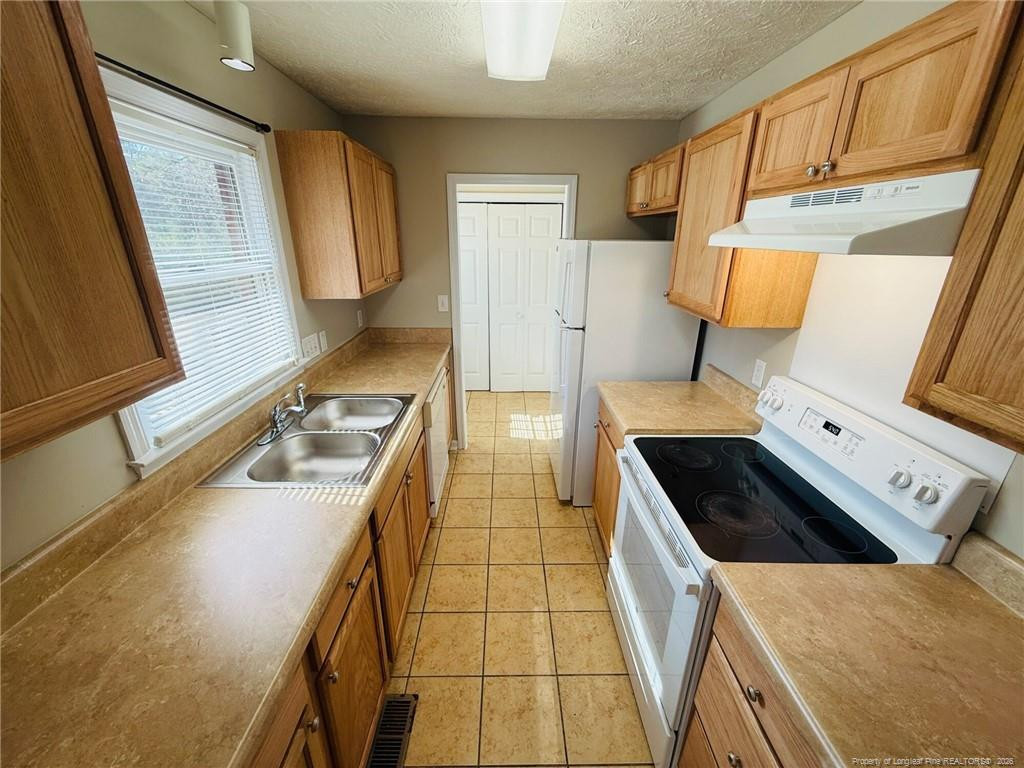 5018 Summer Ridge Road Fayetteville, NC 28303 - Photo 7 of 22 Photo 7