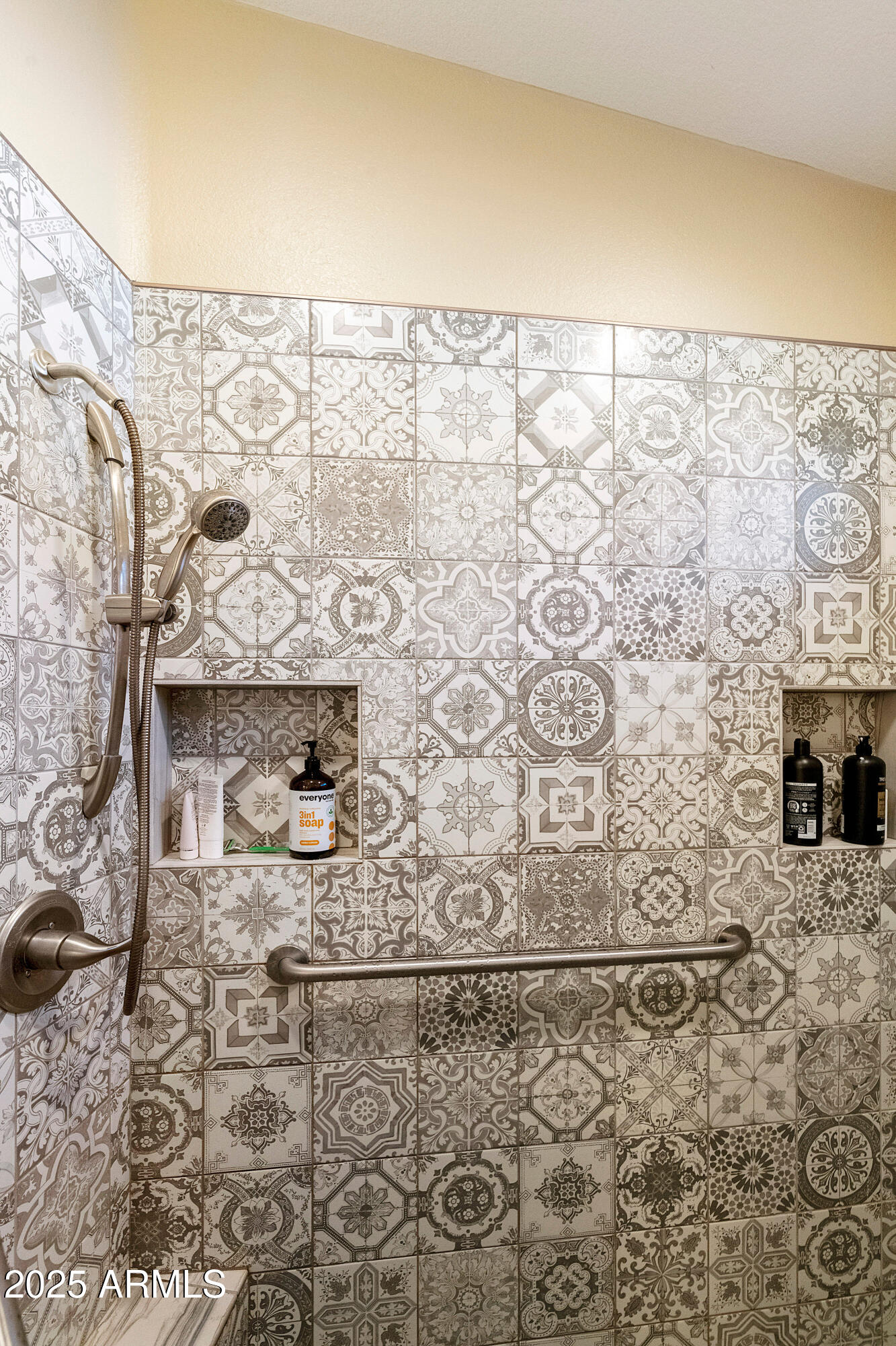 4727 East Azalea Drive Gilbert, AZ 85298 - Photo 19 of 46 a bathroom with a shower