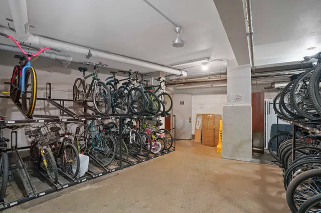 $378,000 | 2650 Ocean Parkway, Unit 6P | Gravesend